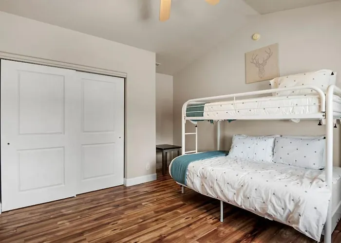 New Putting Blue Sky Getaway *